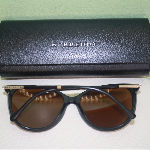 Burberry Sunglasses - Picture 6 of 9